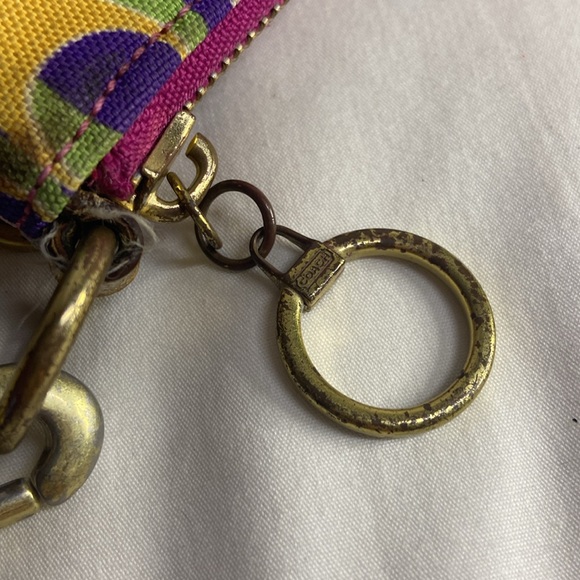 Women’s Coach Poppy - Picture 9 of 9